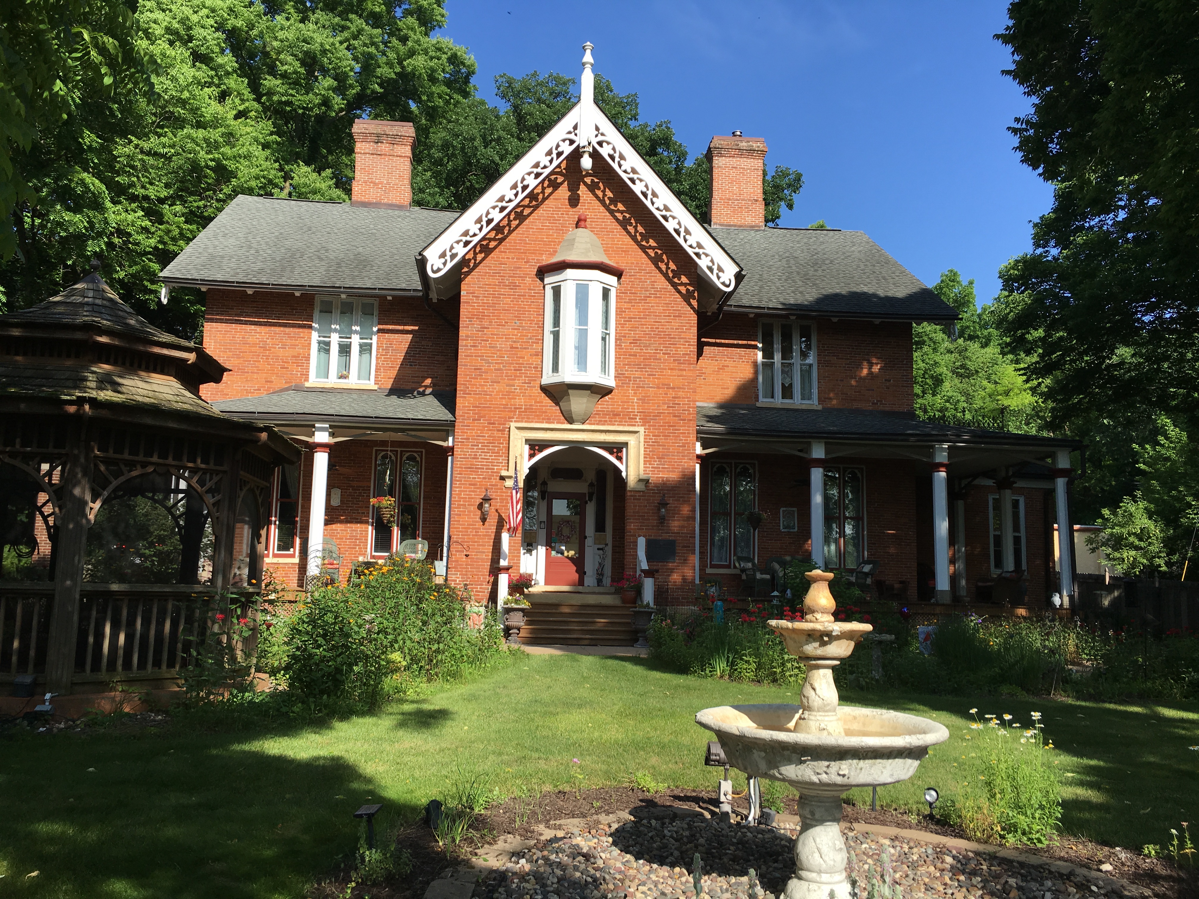 The Steamboat House B&B – Galena IL – She Who Loves Food and Travel